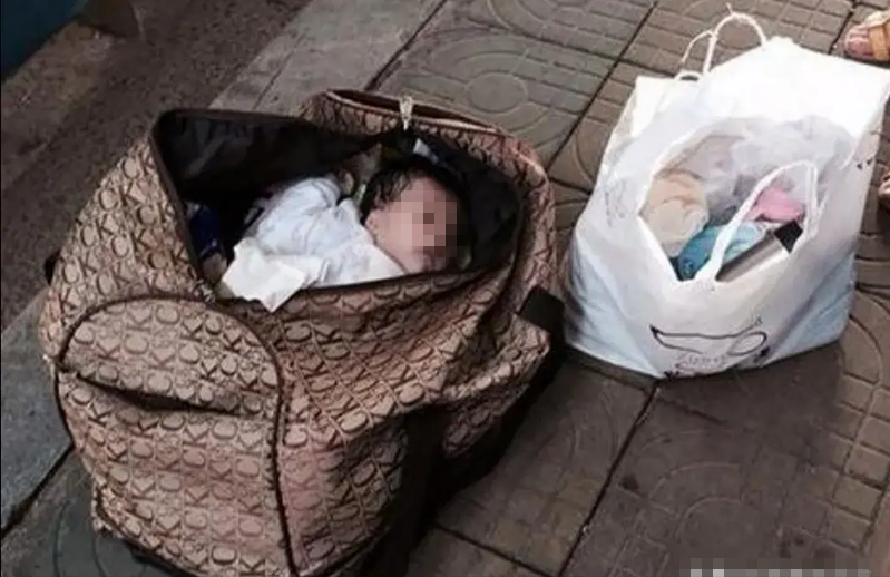 上海24岁女子厕所产女，10分钟后亲手掐死并抛尸：不知道孩子他爹是谁