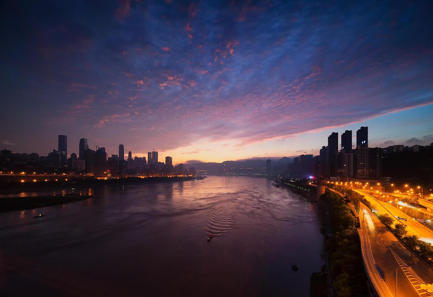 对中国帮助最大的三个国家，除了乌克兰，其他