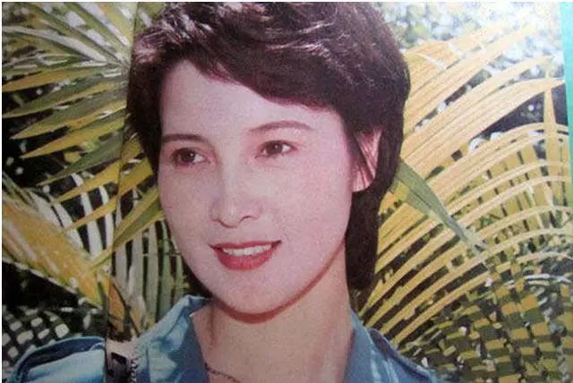 曾是银幕女神，经商后身价上亿：李小璐不争气，但她妈妈是真牛