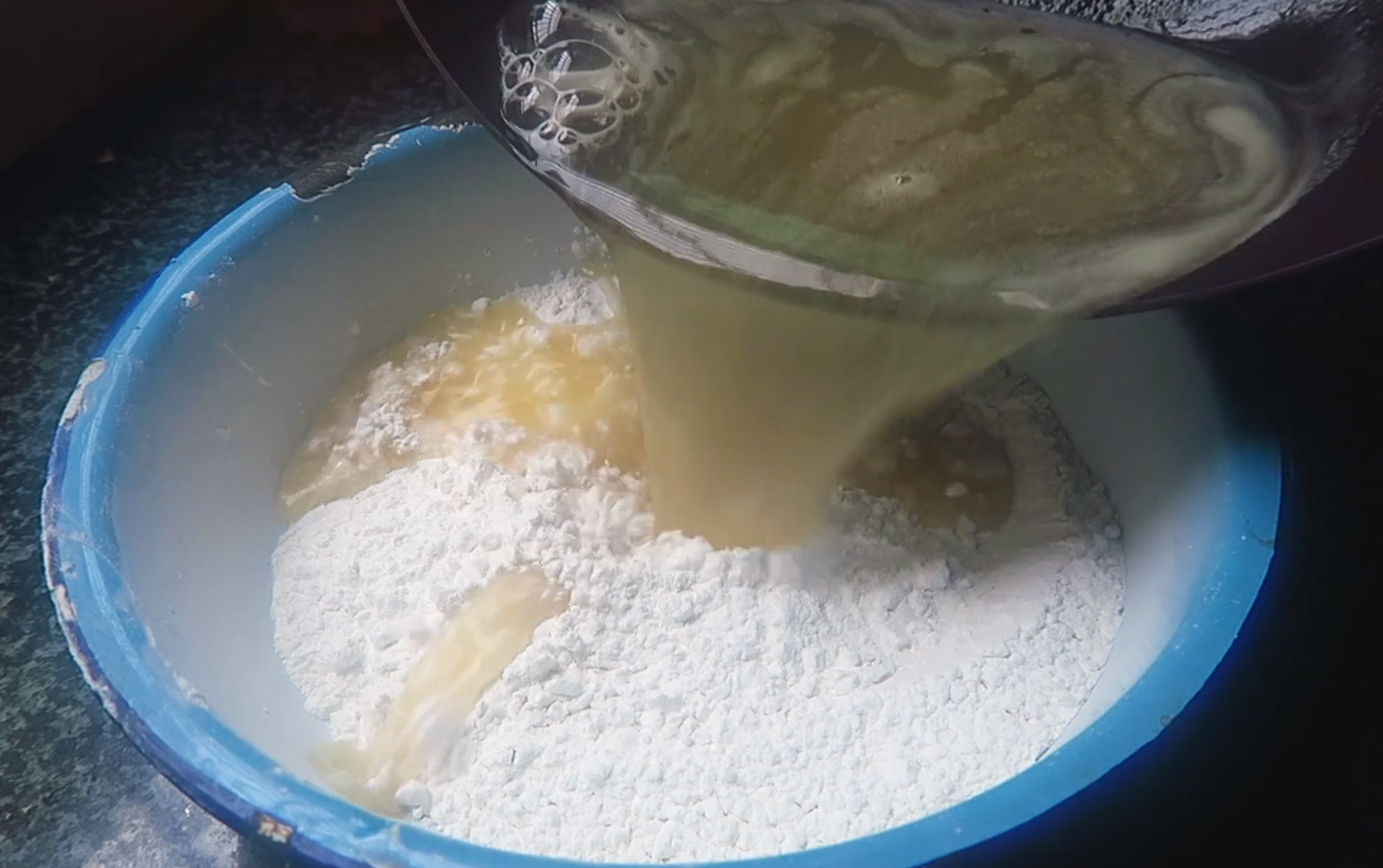 真正的老式江米條，步驟要點詳細，香甜酥脆，吃出小時候的回憶