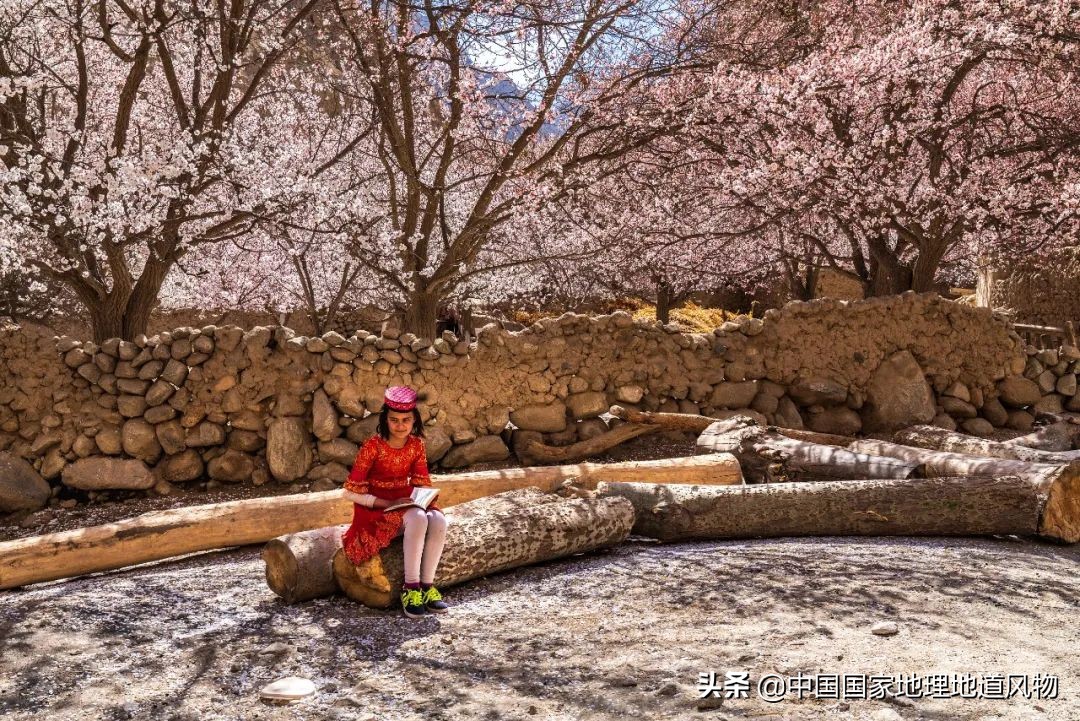 Why do you say "you have not been to Xinjiang if you have not been to Kashgar"?