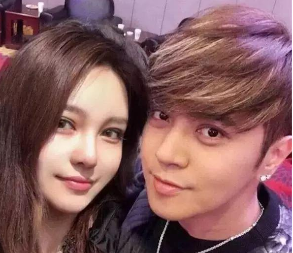 小猪事件持续发酵，出轨早有迹象，连马蓉也都