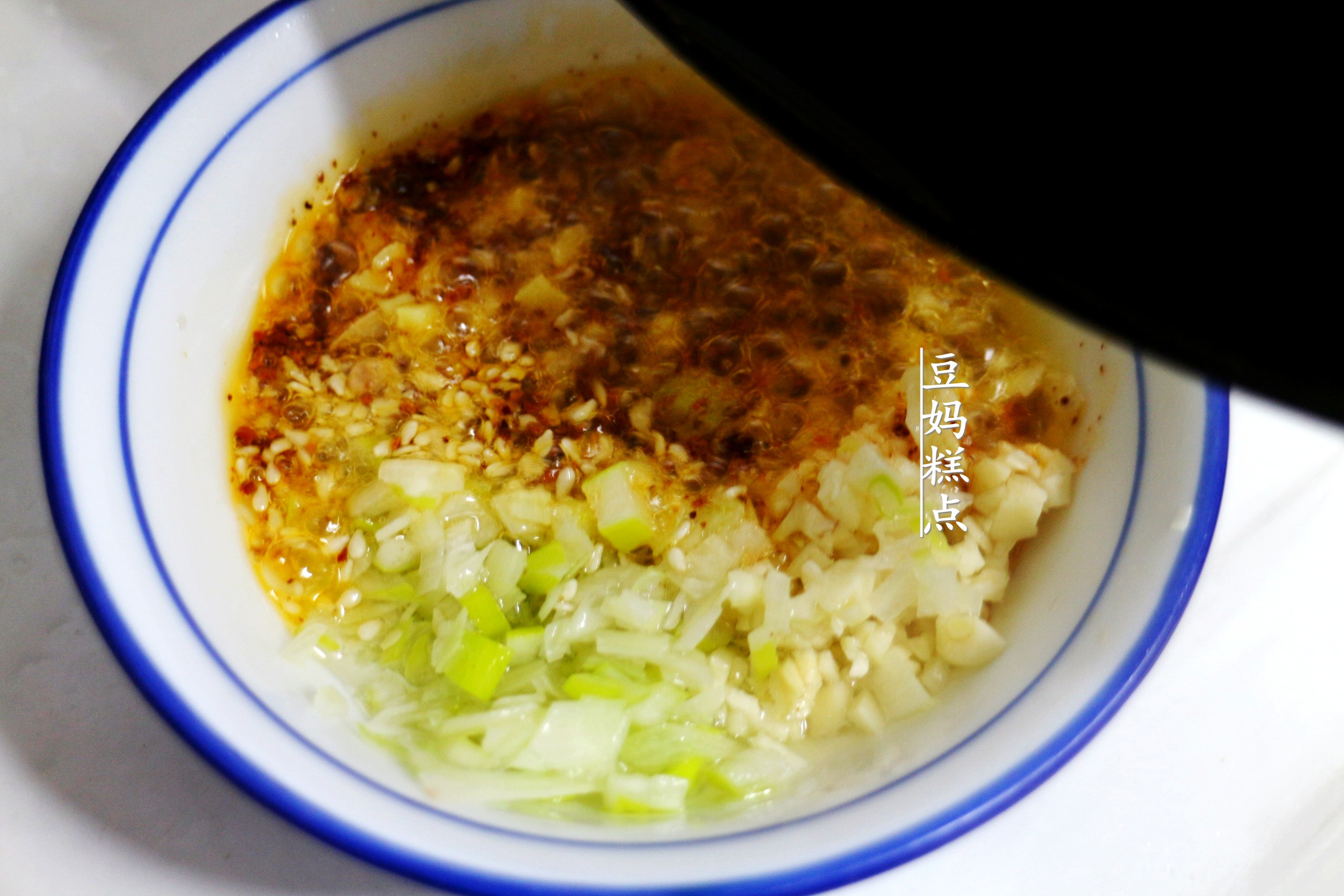 大年三十，做“口水雞”，這樣切一切就上桌