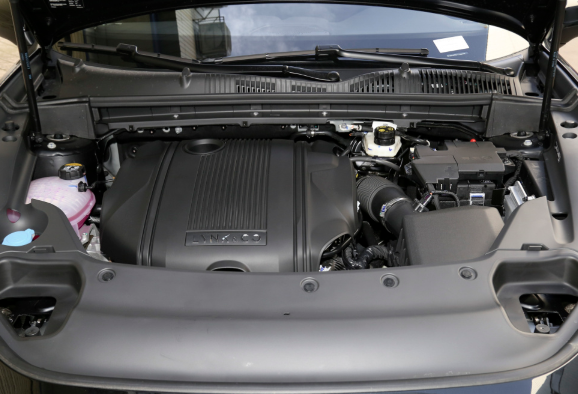 这车厉害，有颜值还有性能，2.0T动力强，5.9秒就破百