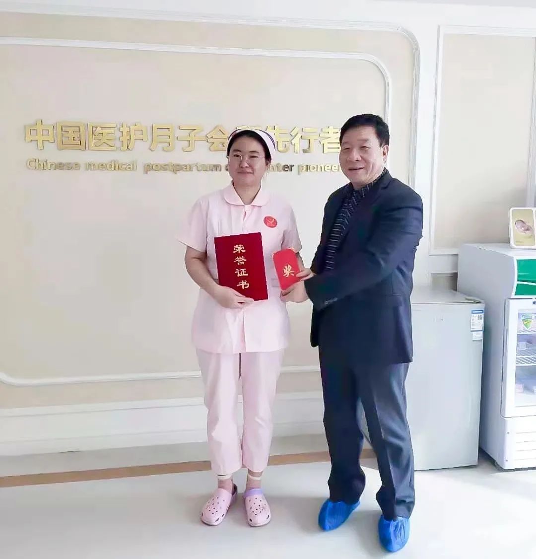 祝贺金月汇员工荣获“西安市技术标兵”、“优秀育婴员”称号
