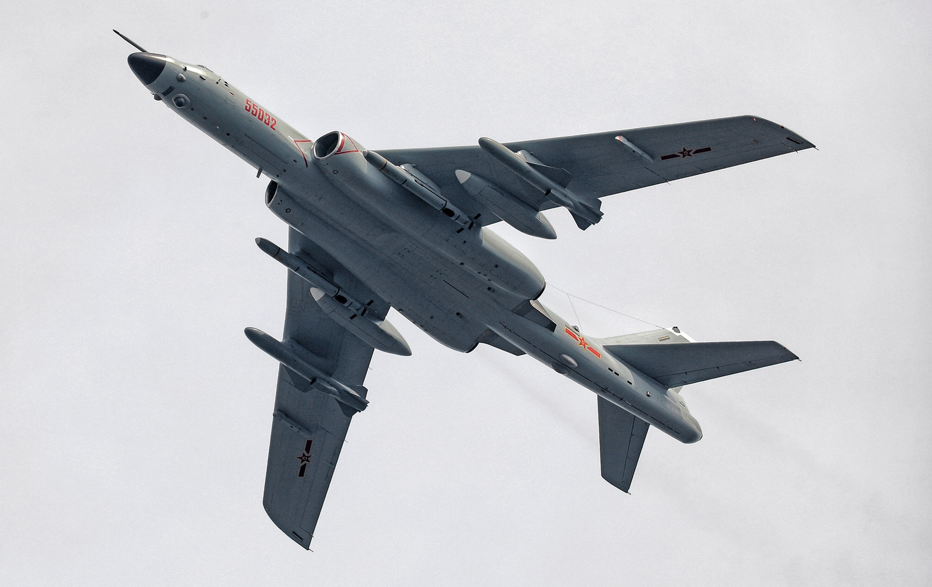 12�ܼ�16��Ⱥ�������й��վ�����̨�����գ����ֻ�ѹ���Ӧ����ĸ