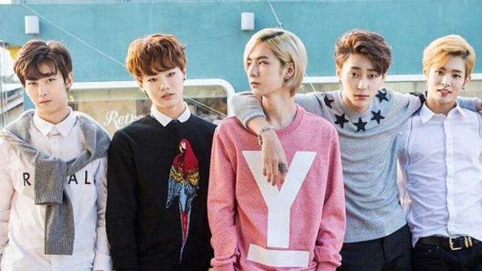 李汶翰带货首秀，文案写“王一博男团成员”，