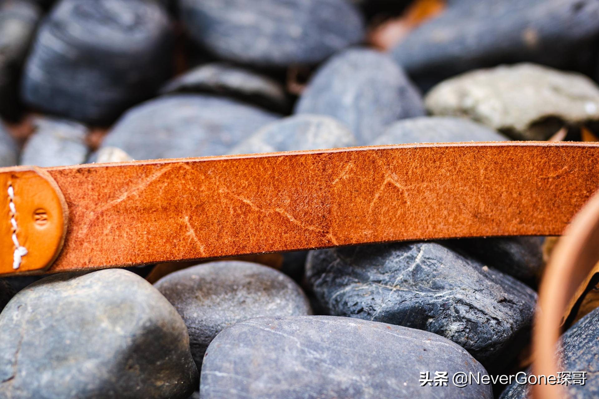 看看皮带扣？Companion Denim赫尔曼橡树植鞣腰带