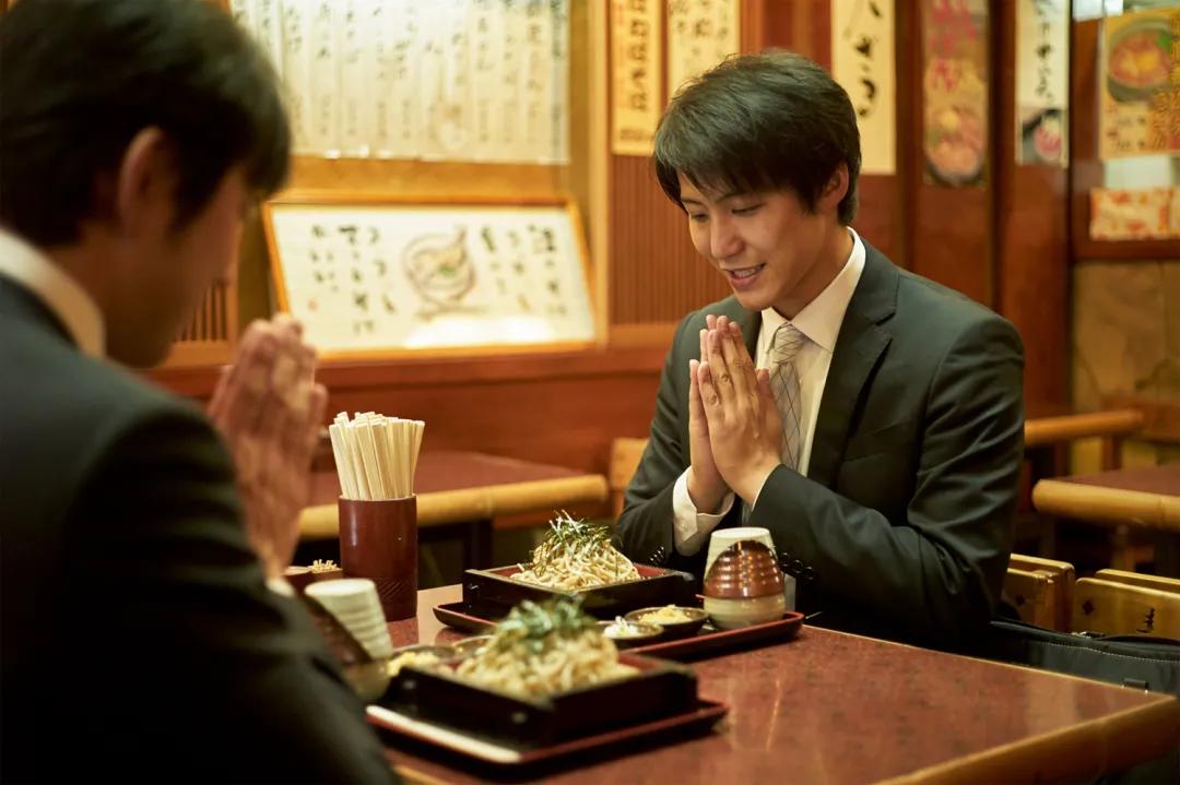 为什么日本吃饭不让打包？细数日本餐桌上的10大“潜规则”