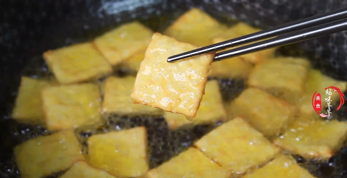 Lazy Rice Crust, crispy and delicious, rich in aroma, easy to get a bowl of leftover rice, too delicious