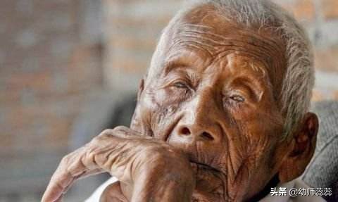 被死神遗忘的老人，活着跨越了3个世纪！子孙已相继去世
