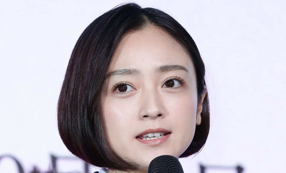 男友变继父前夫频出轨安达佑实这个童星有点儿惨