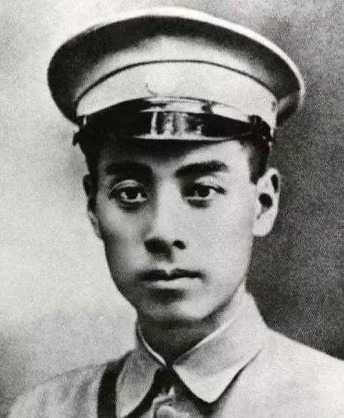 周恩来三会阎锡山，推动山西抗战，阎感叹：国