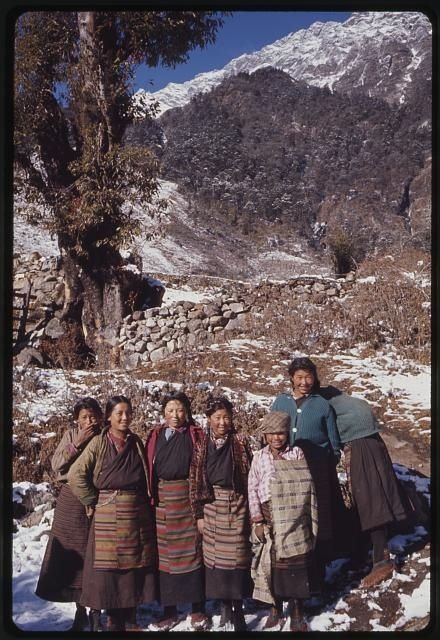 申请加入中国149次，被拒绝后仍坚持挂五星红旗，并宣布属于中国