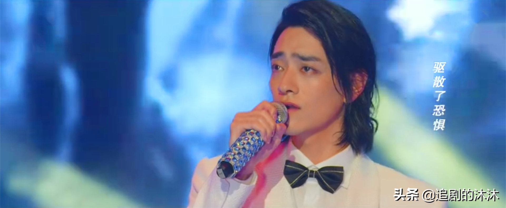 现场|《假日暖洋洋》求婚现场惊喜变惊吓 陪跑的女主买醉爆笑遇暖男