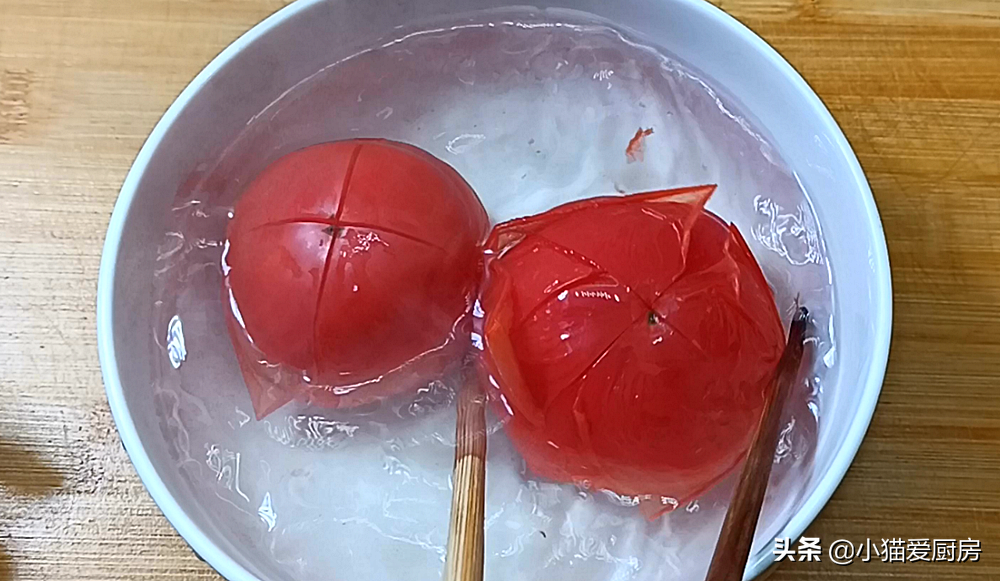 圖片[5]-大白菜別再燉著吃 不用一滴水 加2西紅柿 炒出來好吃特下飯-起舞食譜網