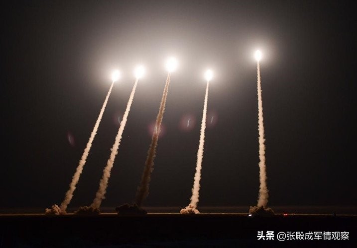 想走都不容易？ 美軍航母現身台灣南部水域解放軍大批軍機高速逼近