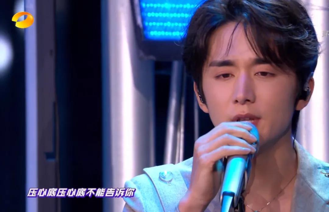 湖南跨年晚会暴露明星真实状态：谢霆锋素颜状态佳，万茜细纹明显