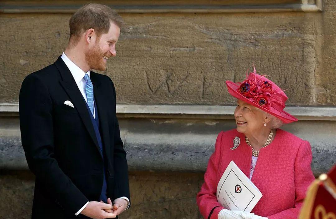 哈里“如愿”被英王室边缘化，参加菲利普亲王葬礼面临一系列尴尬