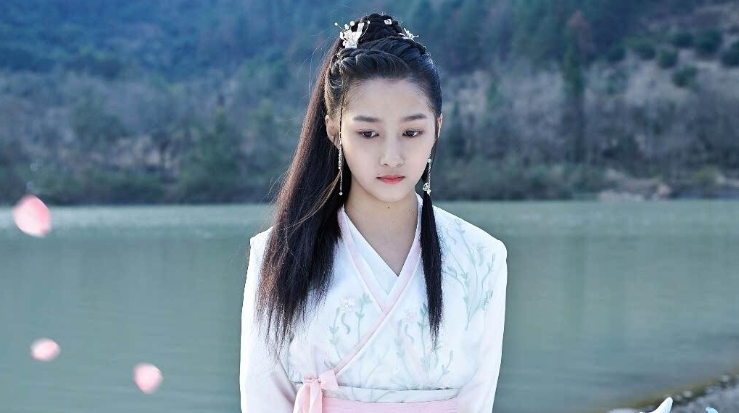 《王牌对王牌》收官，关晓彤转身拍新剧，我却