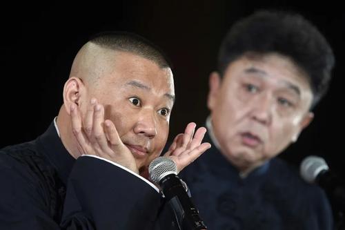 费玉清那么会讲段子那么爱损人，不过和郭德纲