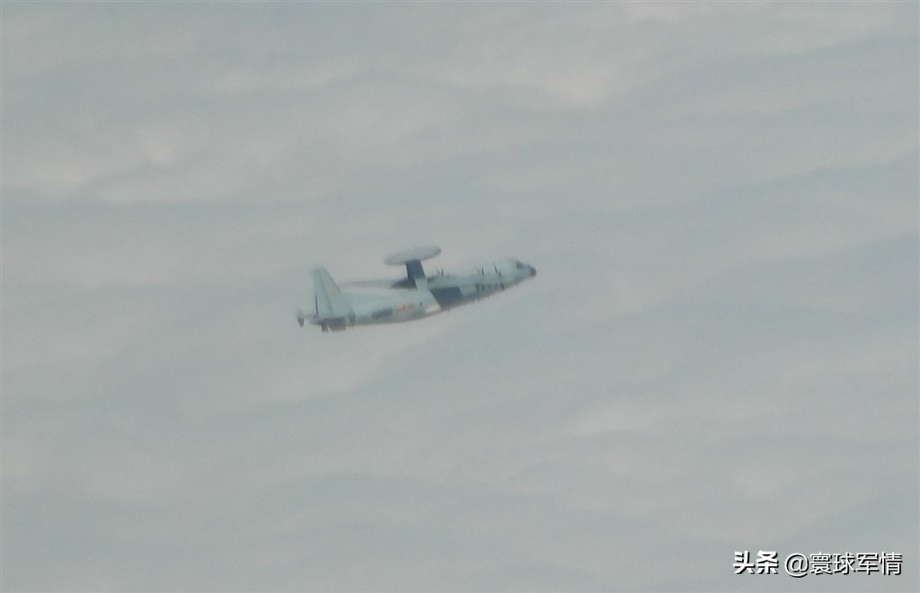 解放军新型预警机出动台西南，随后转向东沙岛