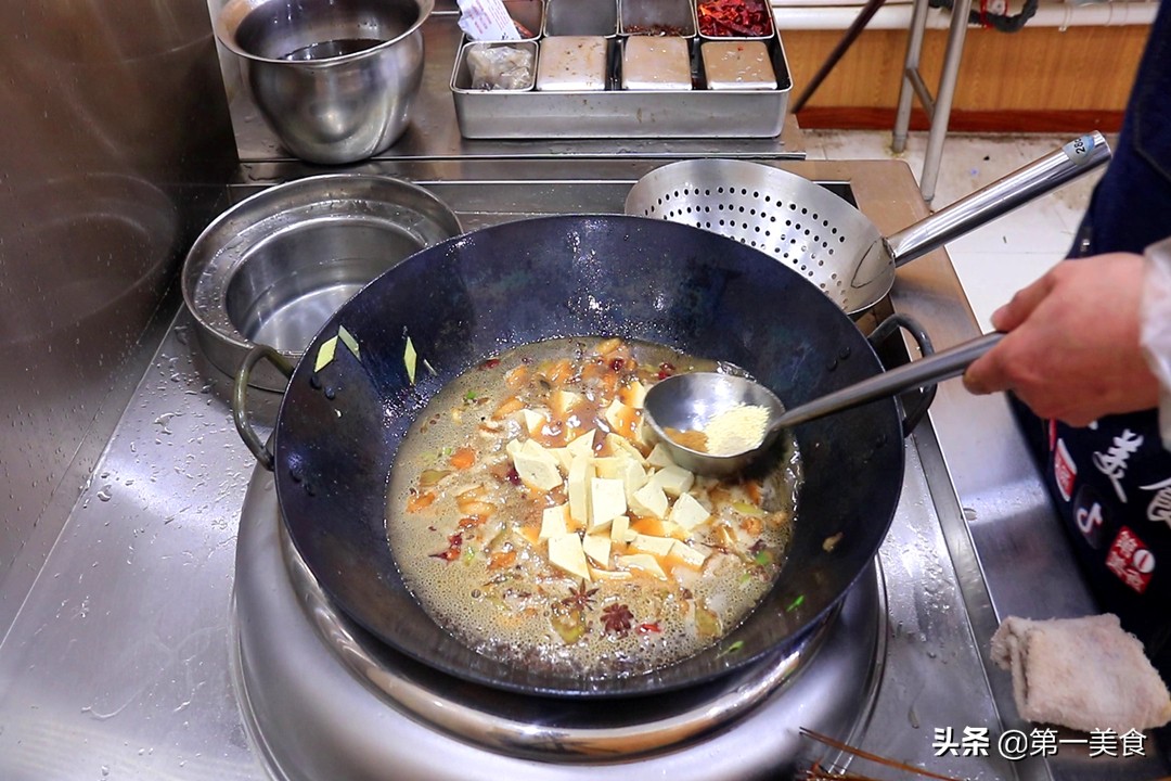 图片[9]-白菜炖豆腐做法步骤图  汤鲜味美 冬天来一碗全身都暖和-起舞食谱网
