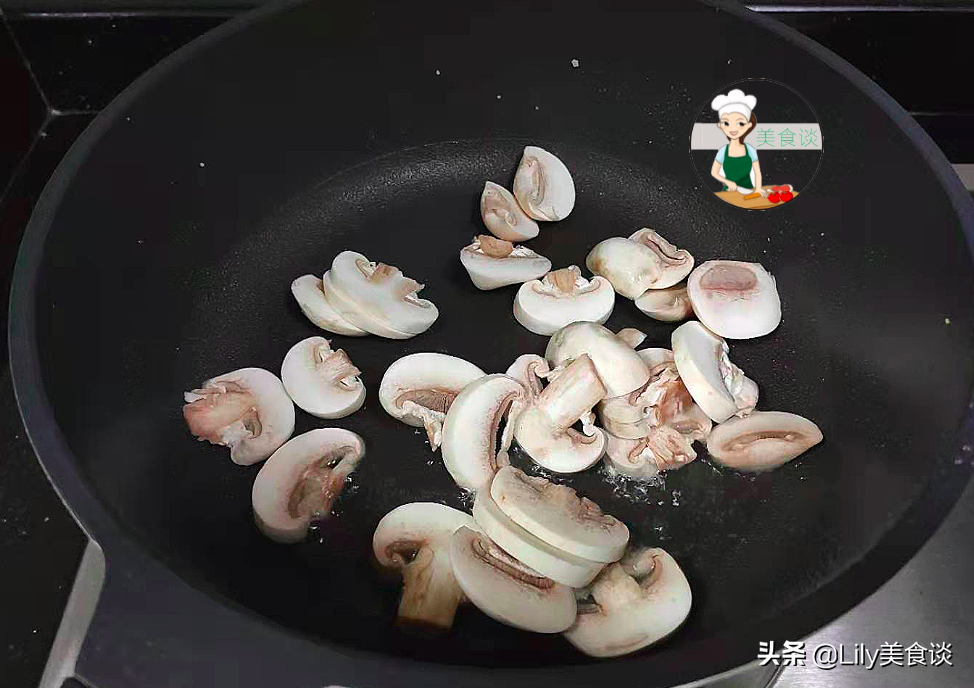 這三樣食材一起煮，不放肉也很鮮，難怪兒子愛吃，簡單美味又營養
