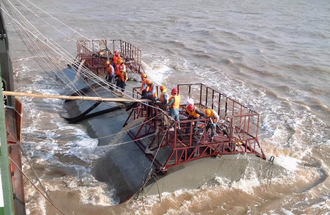 What did China do in the Yangtze River?  Dig 300 million cubic meters of silt and blow up 1 million tons of reefs