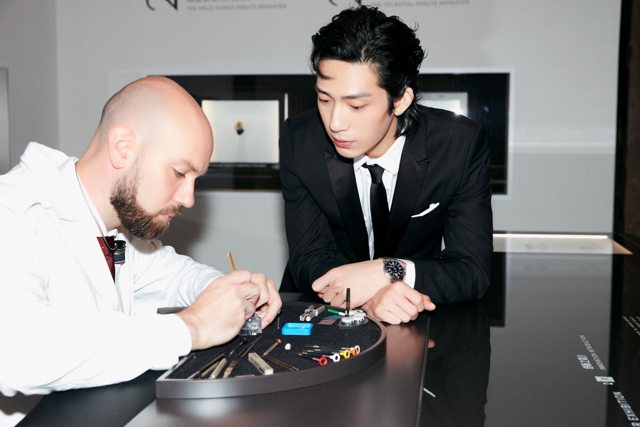 积家在成都举办声音主题展 井柏然亲临助阵