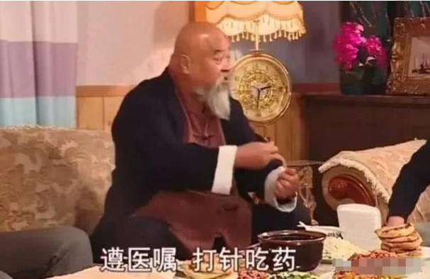 一级演员李琦：喝酒如喝水，每日两包烟害了他，如今65岁成了这样