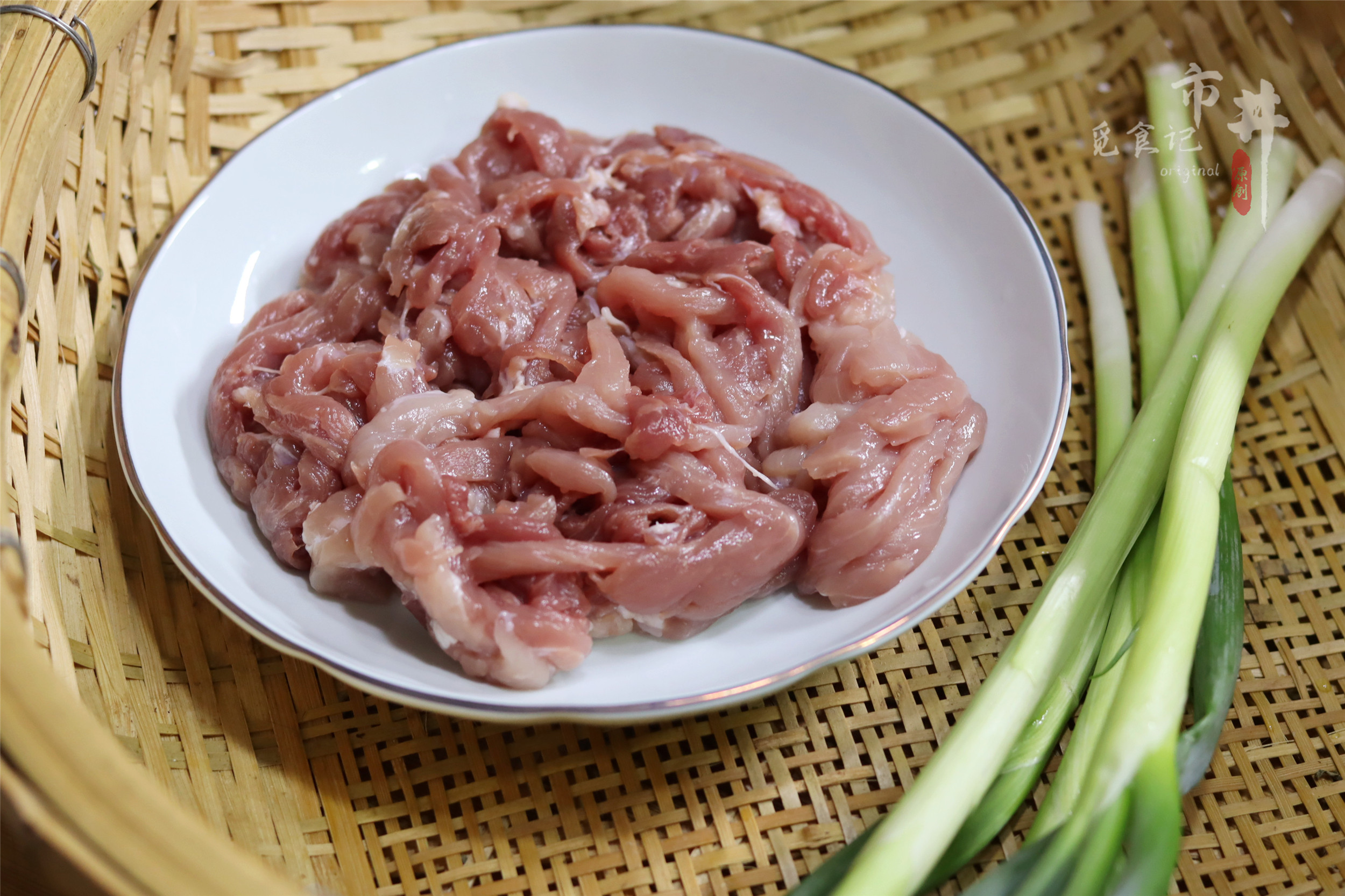 教你做拿手菜“京酱肉丝”，几个步骤记住了，炒的和饭店一个味