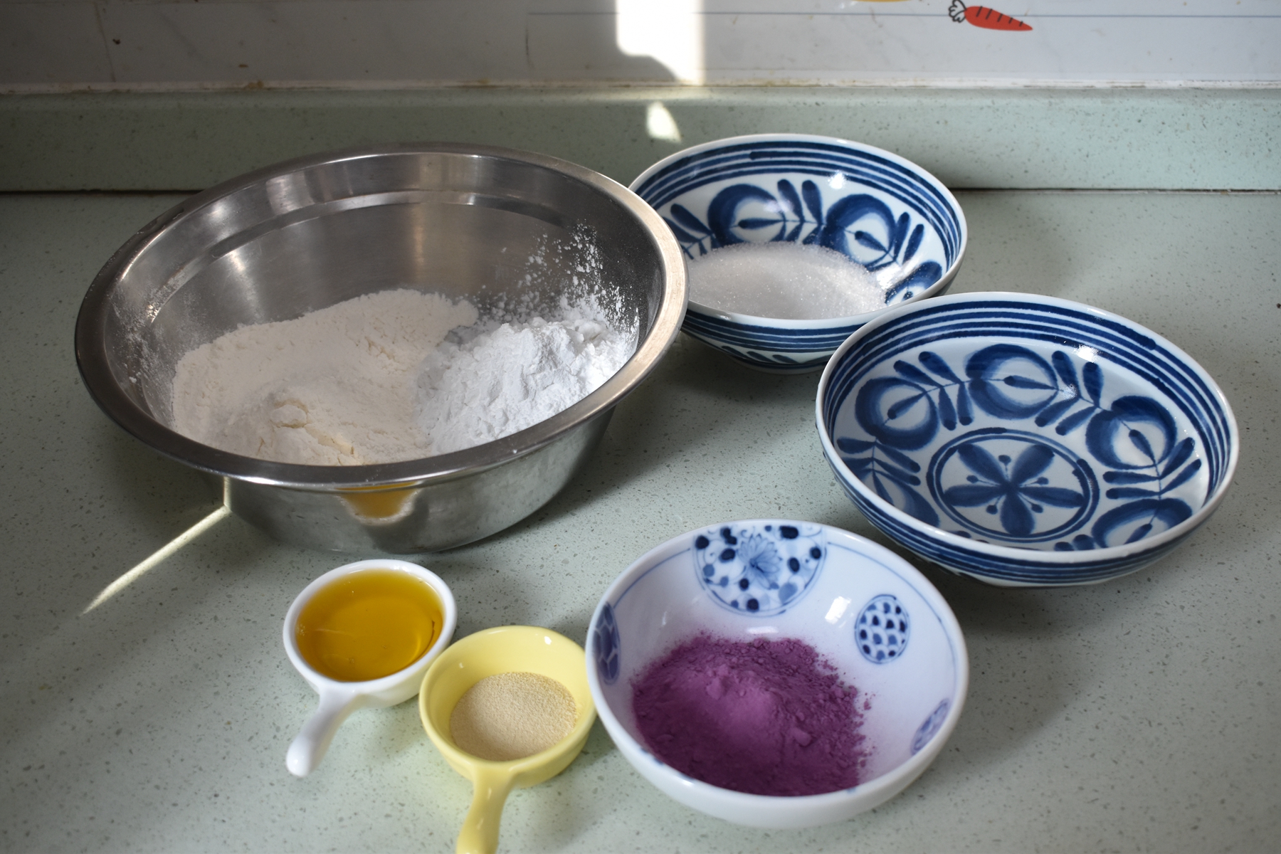 這糕點好看又好吃，攪拌幾下蒸一蒸，香甜軟糯，比蛋糕簡單