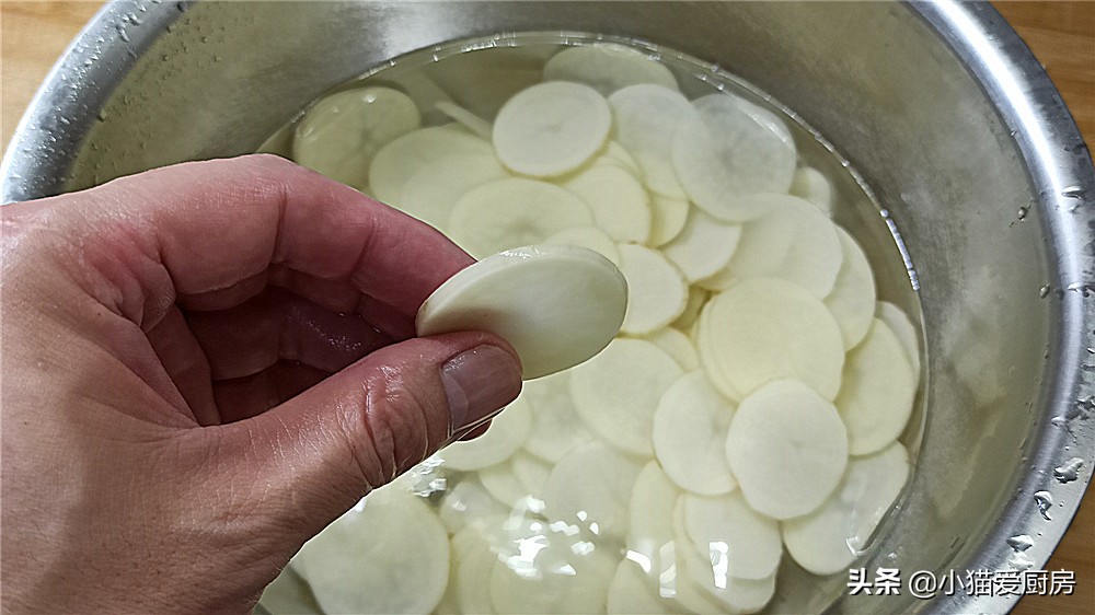 图片[4]-【土豆片炒香菇】做法步骤图 味道感觉比肉还好 是不错的家常-起舞食谱网