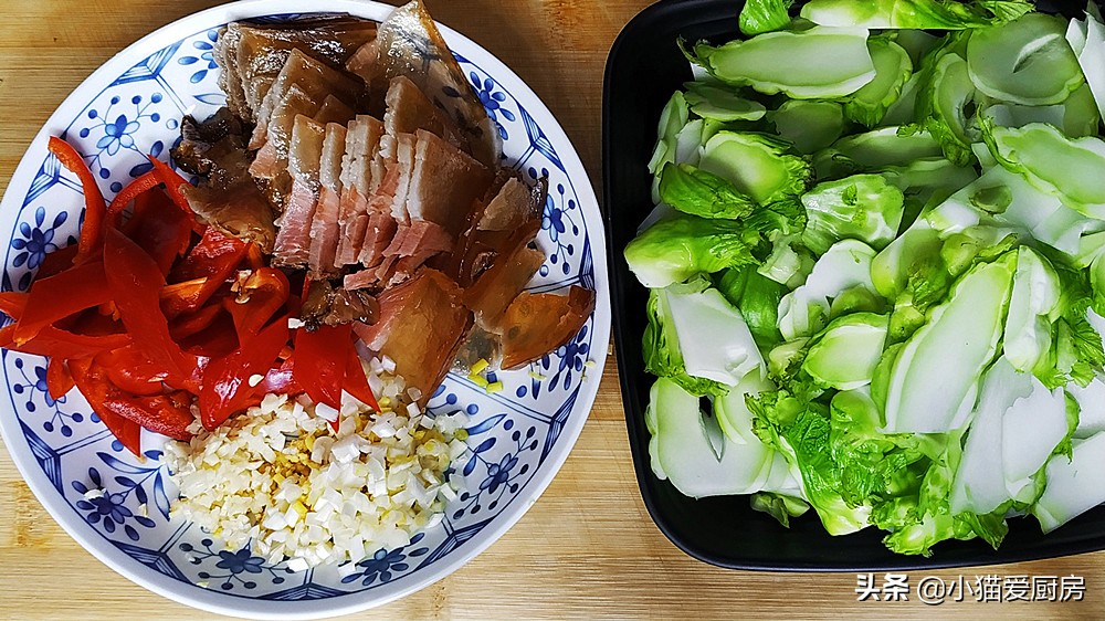 图片[5]-四川人最喜欢的儿菜 和腊肉一起炒 清脆可口 好吃不腻还下饭-起舞食谱网