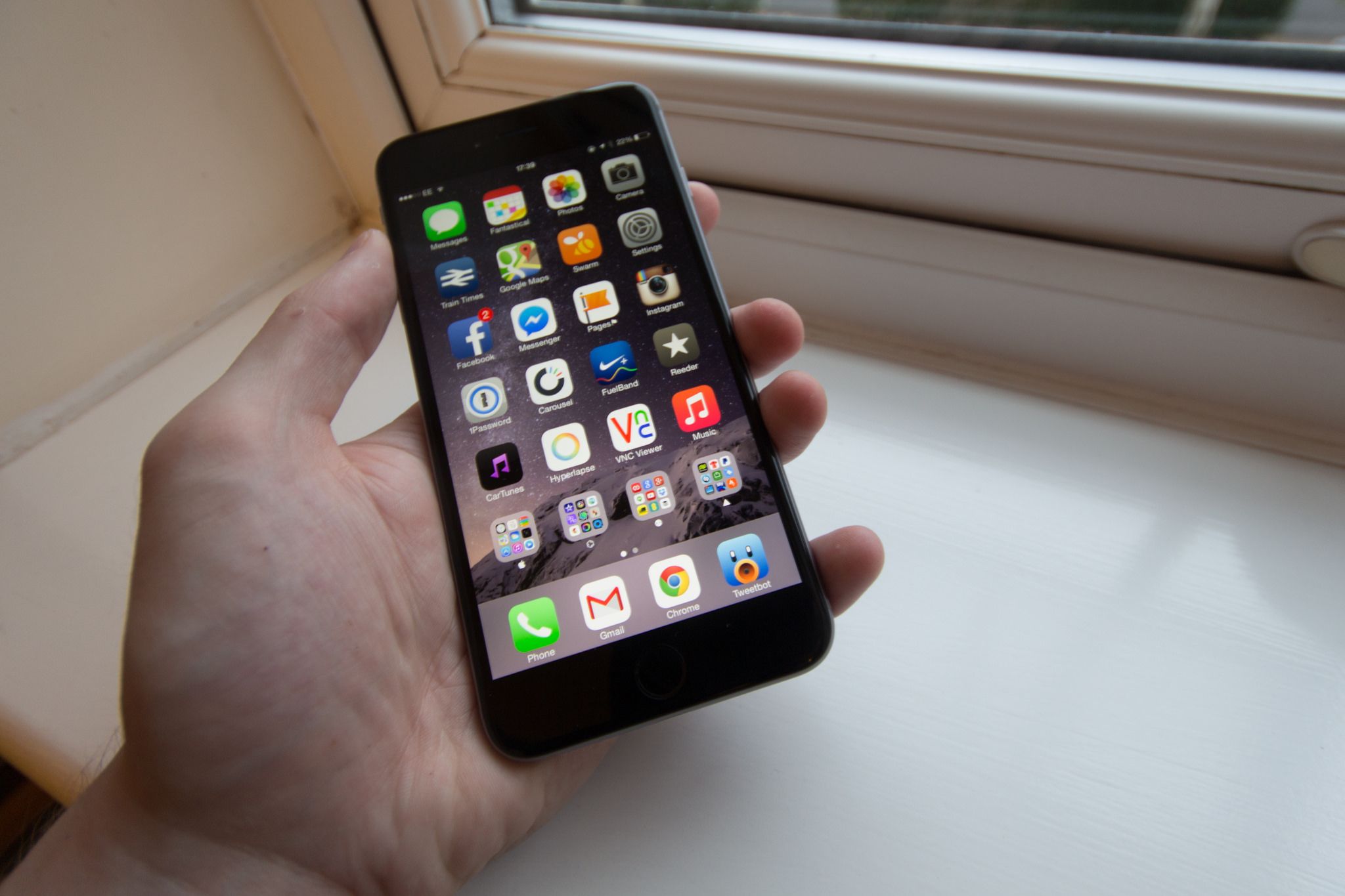 五年的旗舰手机iPhone 6，现如今作为主要机，凑合“足够”？