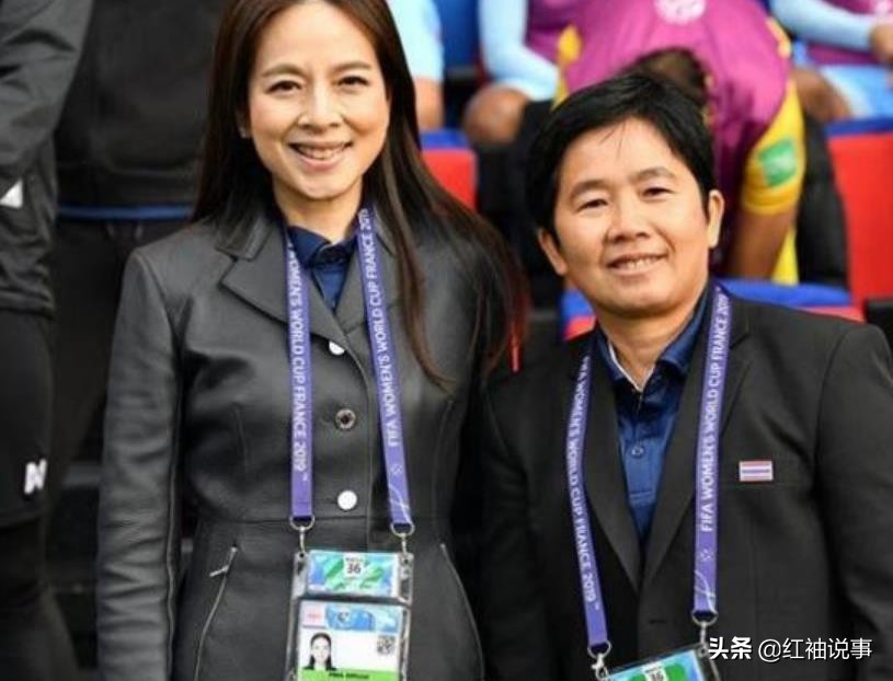 54岁华裔名媛美绝了！跟西拉米一模一样，难怪被王后视为眼中钉