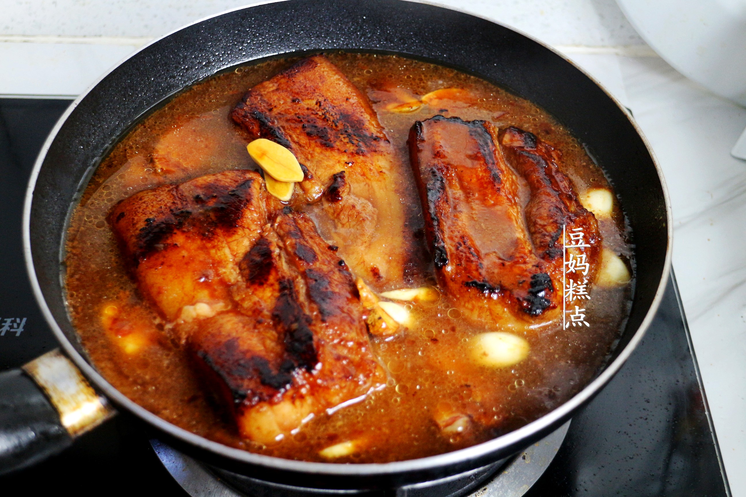 週末在家，用平底鍋給孩子做“叉燒肉”，神仙美味