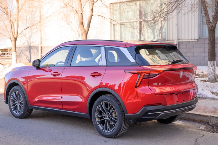 又一款高颜值国产suv 奔腾t55将于3月上市_太平洋号