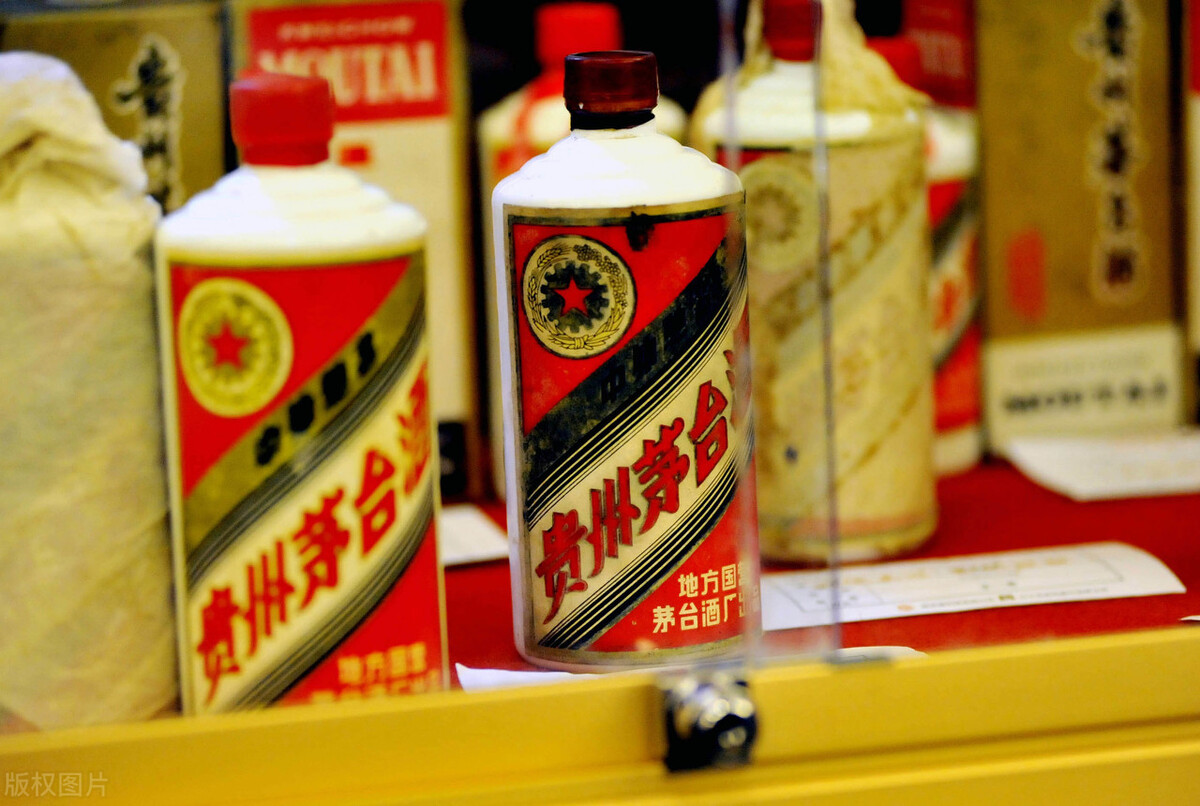 20年前，分别用10万买了房子，黄金和茅台，如今哪个更值钱？