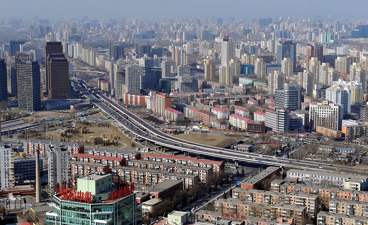 伊朗石油遭美国制裁，再便宜也无人敢买，中国