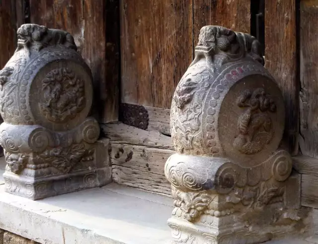 中國古建之美｜門、門墩、門環、門釘、斗拱、飛檐、屋頂、馬頭墻