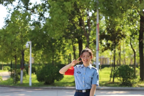 14位学霸军人：曾服役空军、海军、陆军，还来自同一所大学！