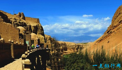 新疆十大著名旅游景点，天山天池堪称古代的瑶池，是“天山明珠”