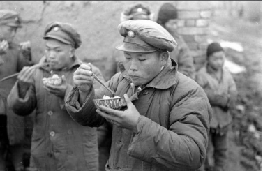 毛主席不同寻常的用人之道：司令任副总参谋长
