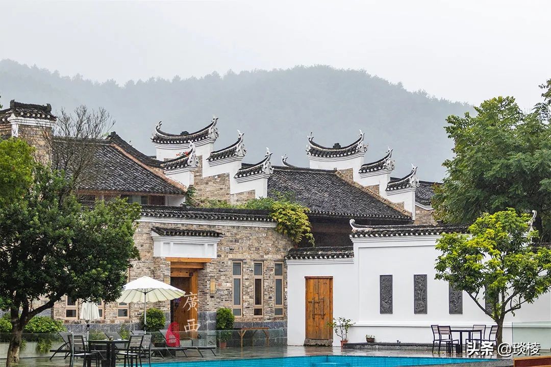 The owner spent 11 years investing 400 million yuan to build an ancient village with very few tourists