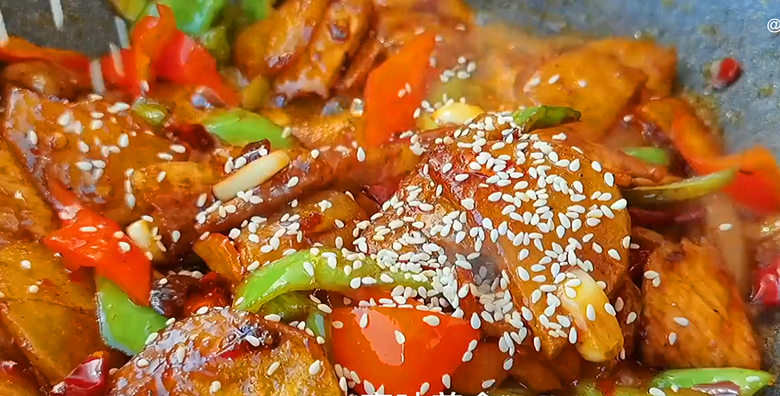 土豆片這樣做太好吃了，學會用它來招待客人，比紅燒肉還受歡迎