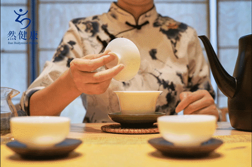 九盏茶 体悟禅茶一味的人生境界