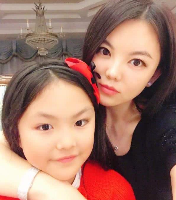 有一种“基因”叫生了个自己，戚薇李小璐还好