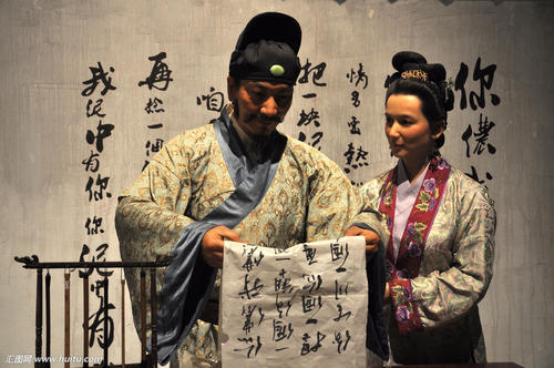 曹操7个仙女级别的女儿，为何全都嫁给一人，他